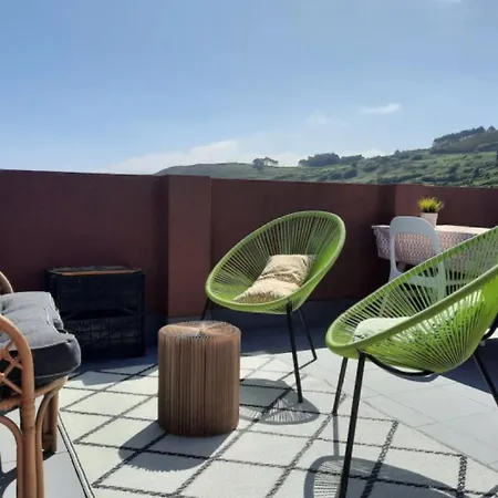 House Of Whales, Con Vistas Al Mar En Caion Apartment Cayon