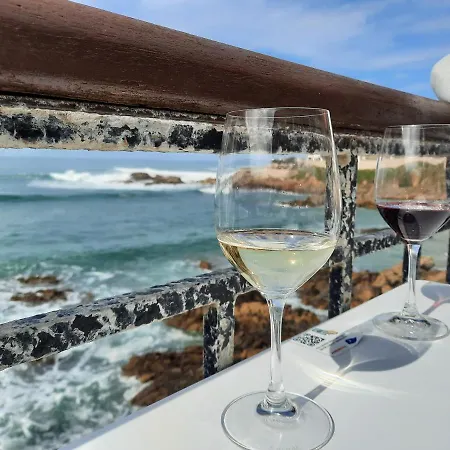 House Of Whales, Con Vistas Al Mar En Caion Apartment Cayon