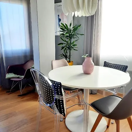 Apartment House Of Whales, Con Vistas Al Mar En Caion *
