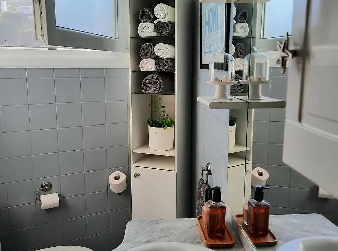 House Of Whales, Con Vistas Al Mar En Caion Διαμέρισμα