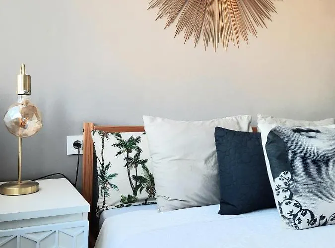 House Of Whales, Con Vistas Al Mar En Caion *