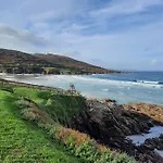 Διαμέρισμα House Of Whales, Con Vistas Al Mar En Caion